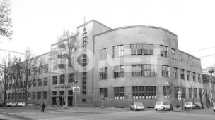Zaključana vrata gimnazije